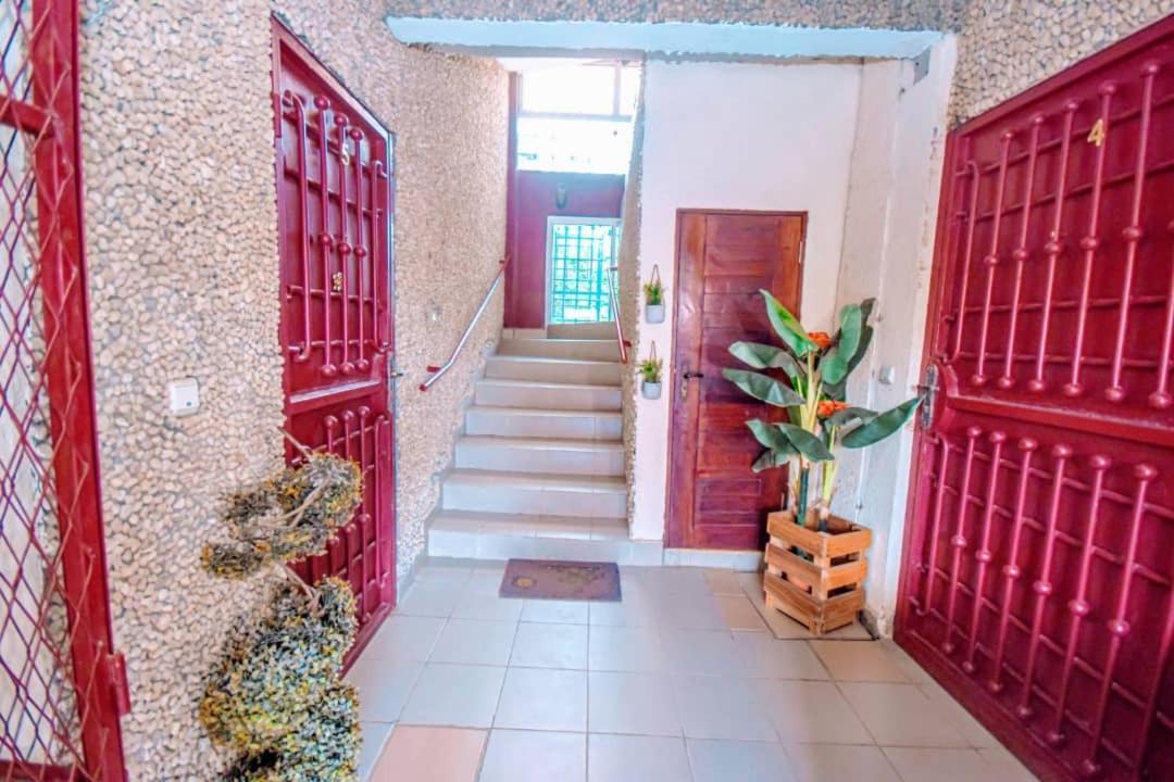 Aparthotel Stone House - Makepe, Duala Zewnętrze zdjęcie
