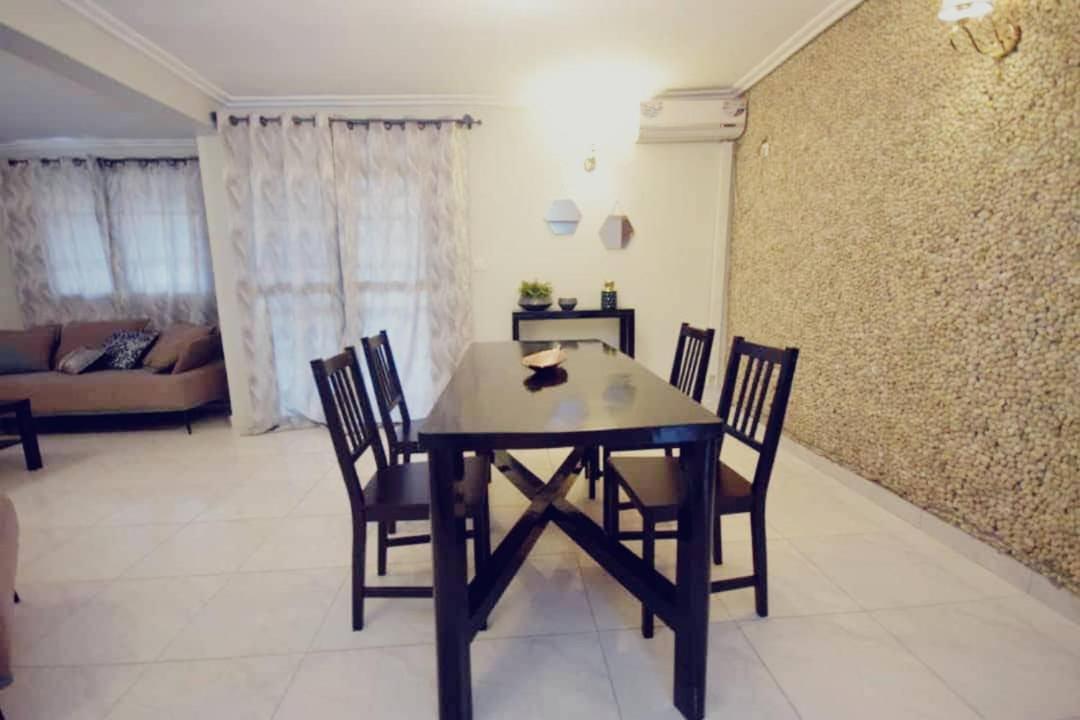 Aparthotel Stone House - Makepe, Duala Zewnętrze zdjęcie