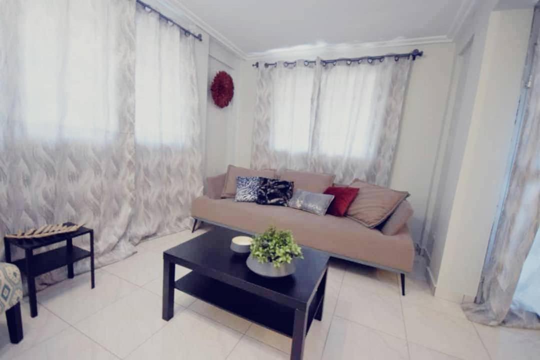 Aparthotel Stone House - Makepe, Duala Zewnętrze zdjęcie