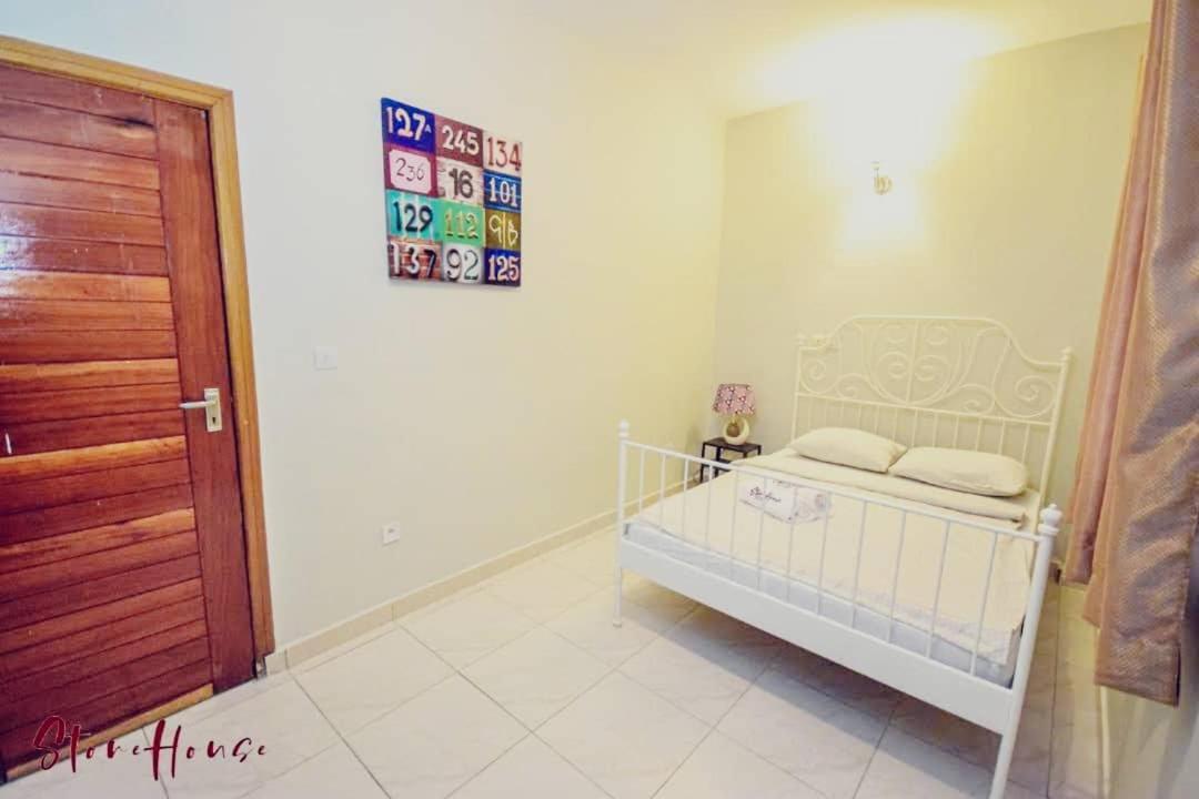 Aparthotel Stone House - Makepe, Duala Zewnętrze zdjęcie